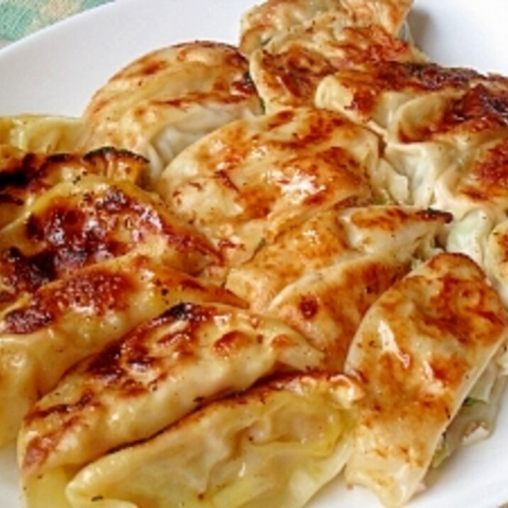 かぼちゃがあまーい かぼちゃとソーセージの餃子